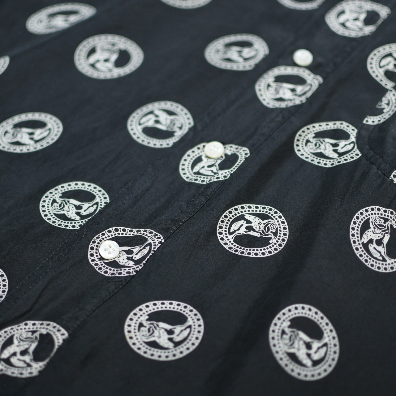 Pegasus pattern silk shirt