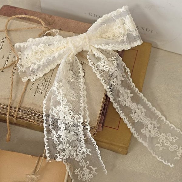 ※お洋服と同梱限定※【予約】<Bonne> Swan lace hair pin