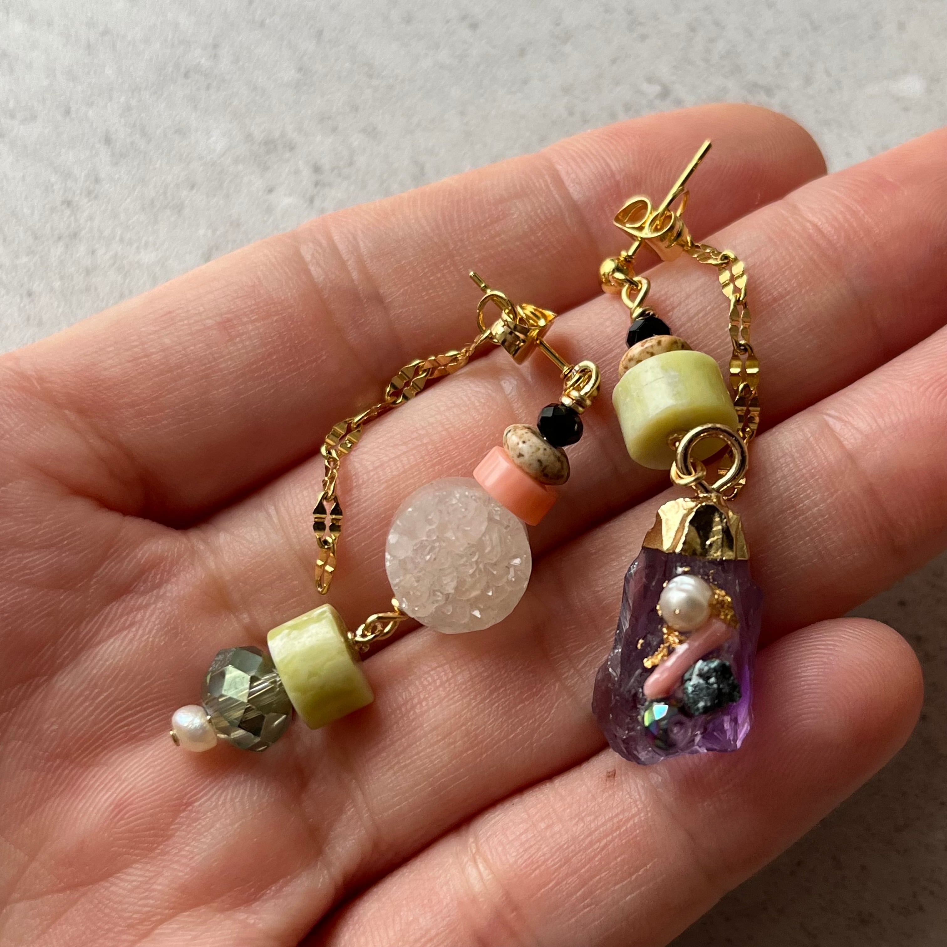 アメジストとドゥルージーのアシンメトリーピアス(イヤリング