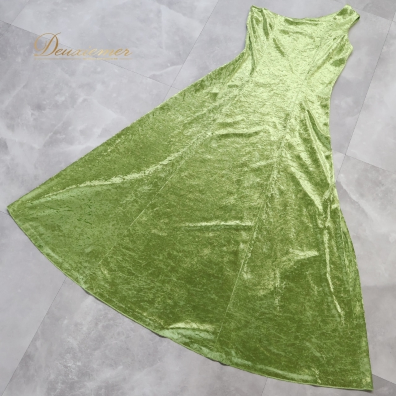 フラダンス 衣装 ワンピース ドレス PINTUCK グリーン系 ベロア ワンショルダー 無地 シンプル 上品 きれい 華やか 鮮やか 高級感 光沢感 かわいい 明るい 黄緑 ハワイアン アロハ フラ ダンス レッスン 練習 パーティー おしゃれ イベント衣装