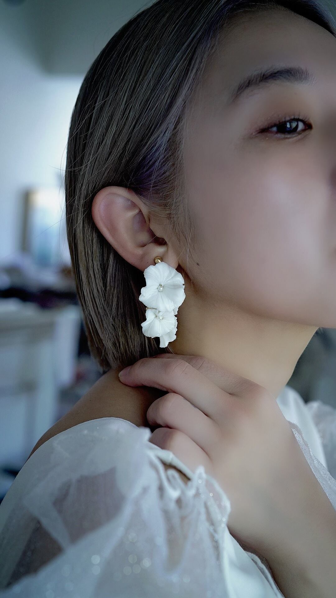 ゼクシィ掲載】White fril asymmetry | ブライダルアクセサリー flua 