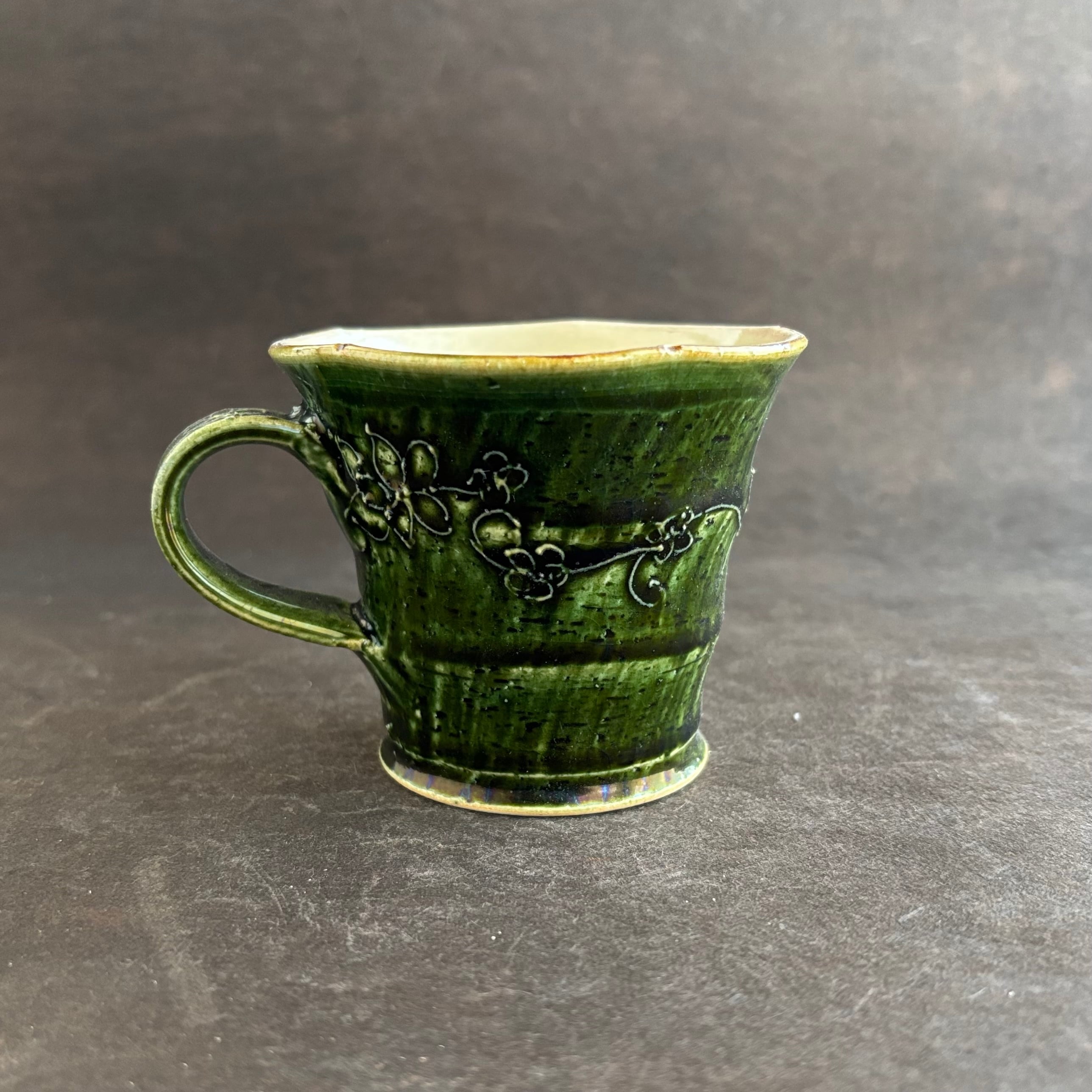 土和のルリエフ　織部　お花形ミニマグカップ