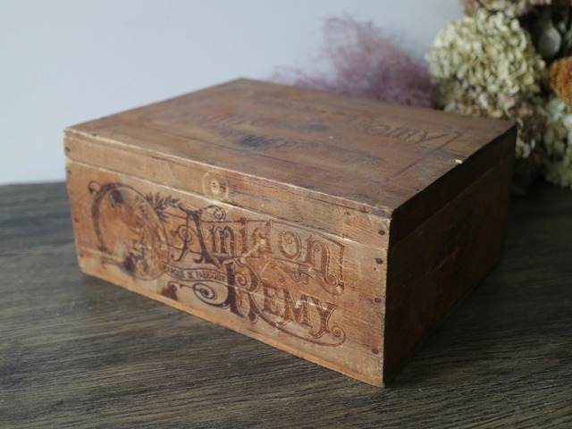 1889年L'AMIDON REMYの木箱