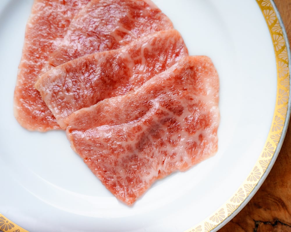 【大特価数量限定】黒毛和牛イチボ・ブレザオラ切り落とし 200g【牛生ハム】