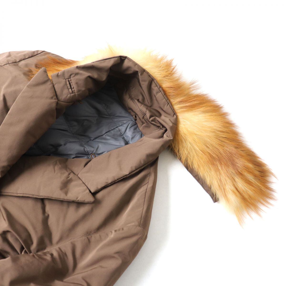 美品」ブルネロ・クチネリブラウン ダウンコート