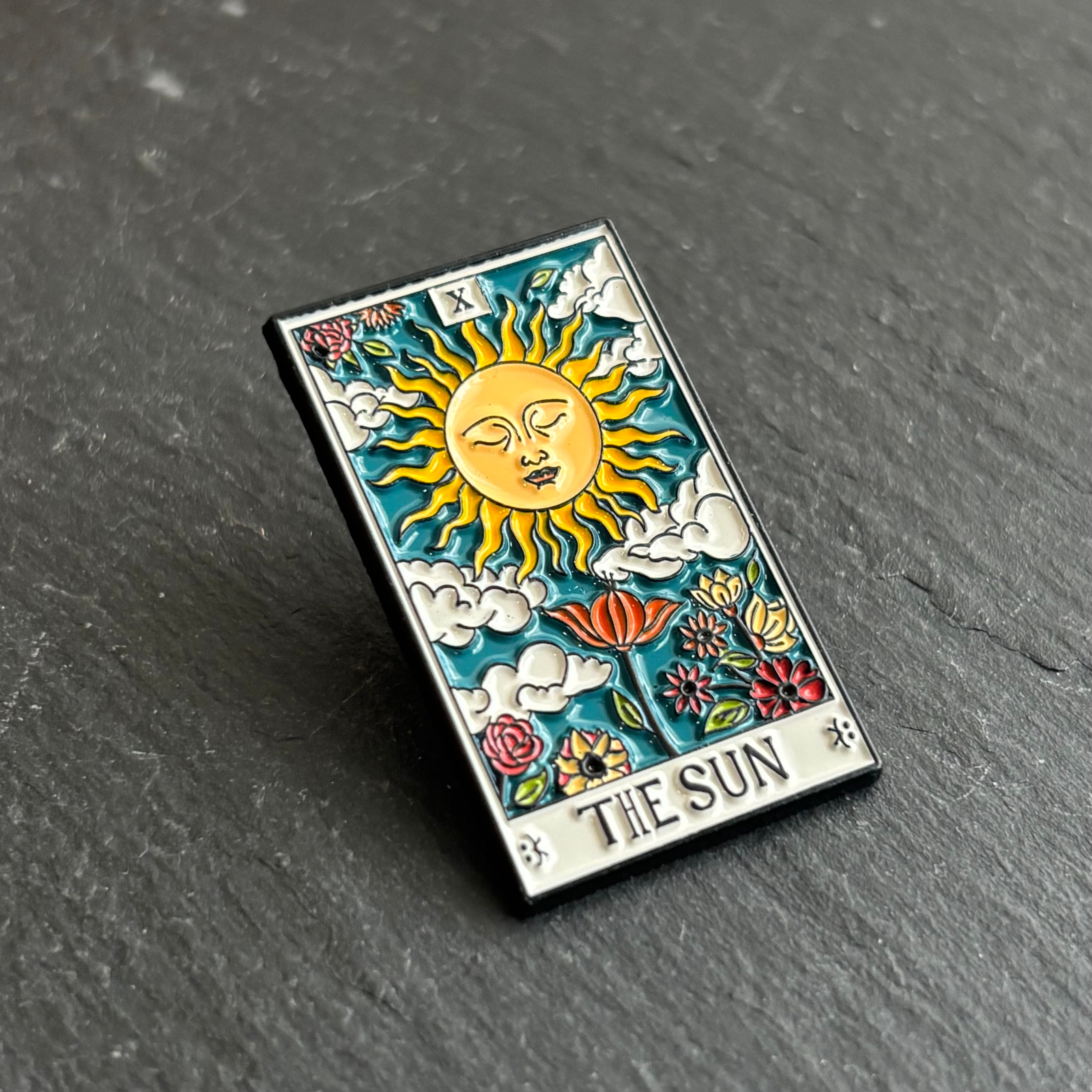 The Sun《太陽》』タロット【ピンバッジ】 | 異世界雑貨屋