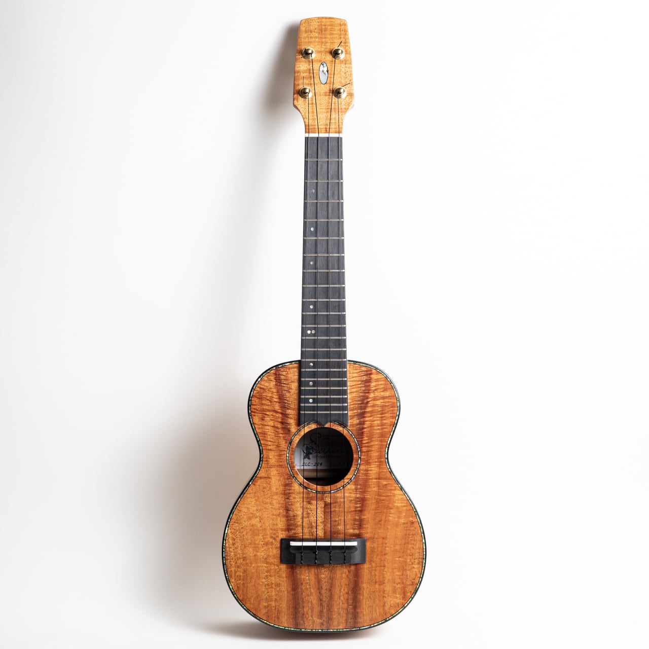 【オール単板】スプルース材とローズウッド材のコンサートウクレレ【UK専門店】 オール単板】スプルース材とローズウッド材のコンサートウクレレ【UK