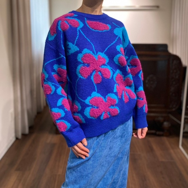 flower knit blue