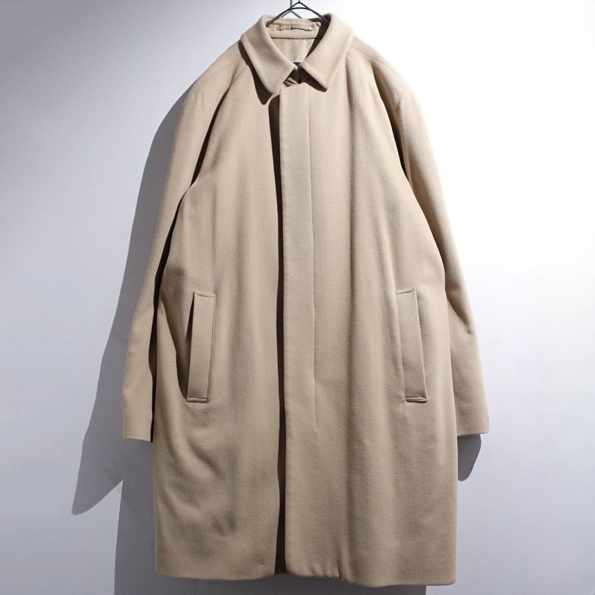 "Burberry" Ivory Wool Balmacaan Coat