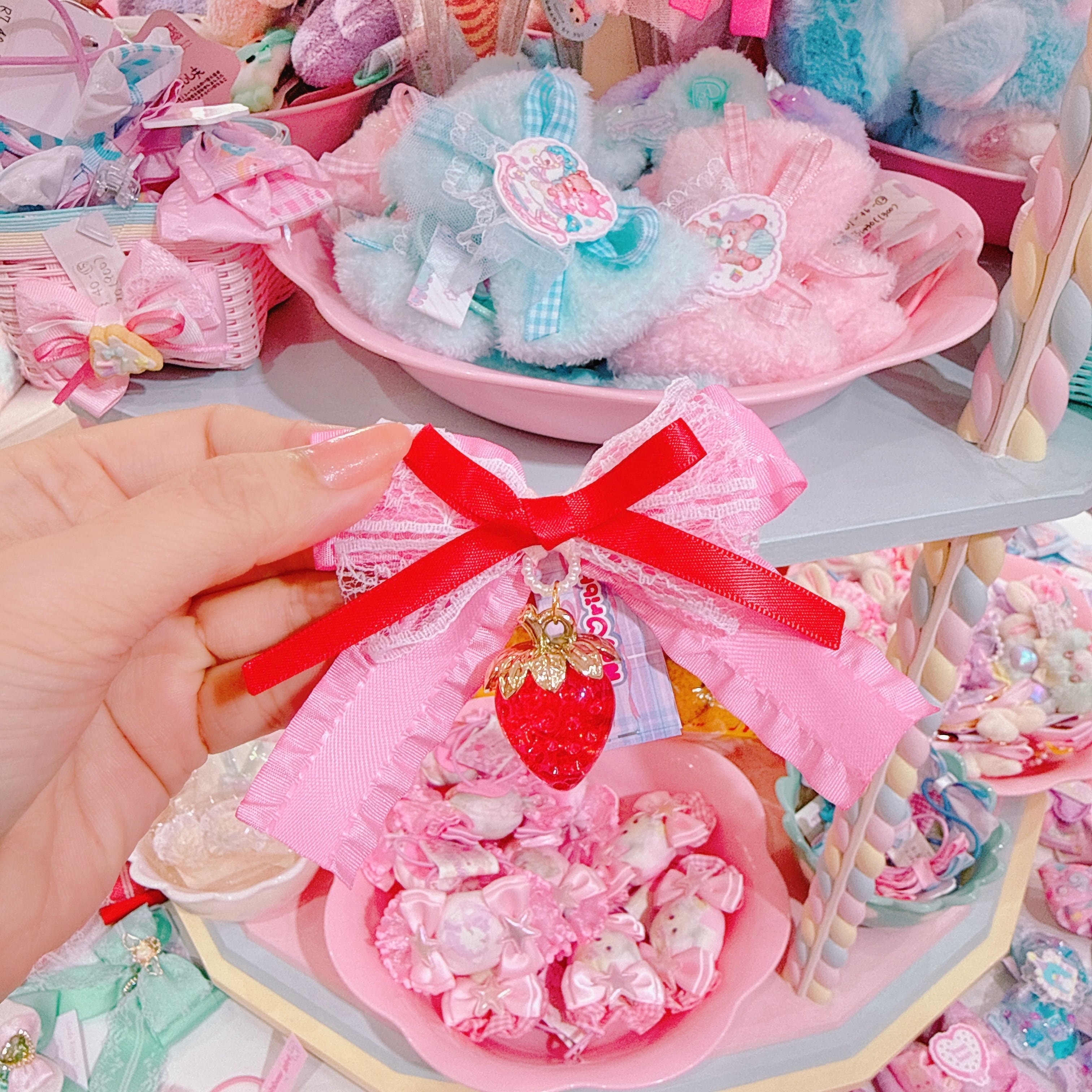 【F7】64-24いちごリボンヘアクリップ