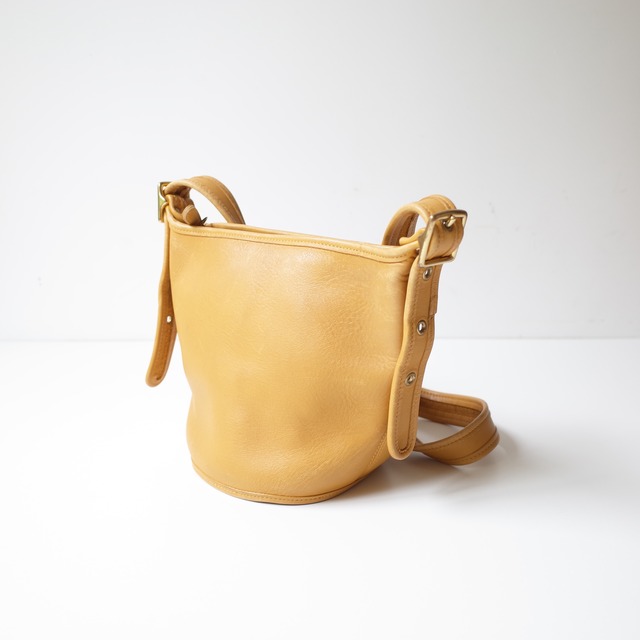 Old COACH shoulder bag "yellow"