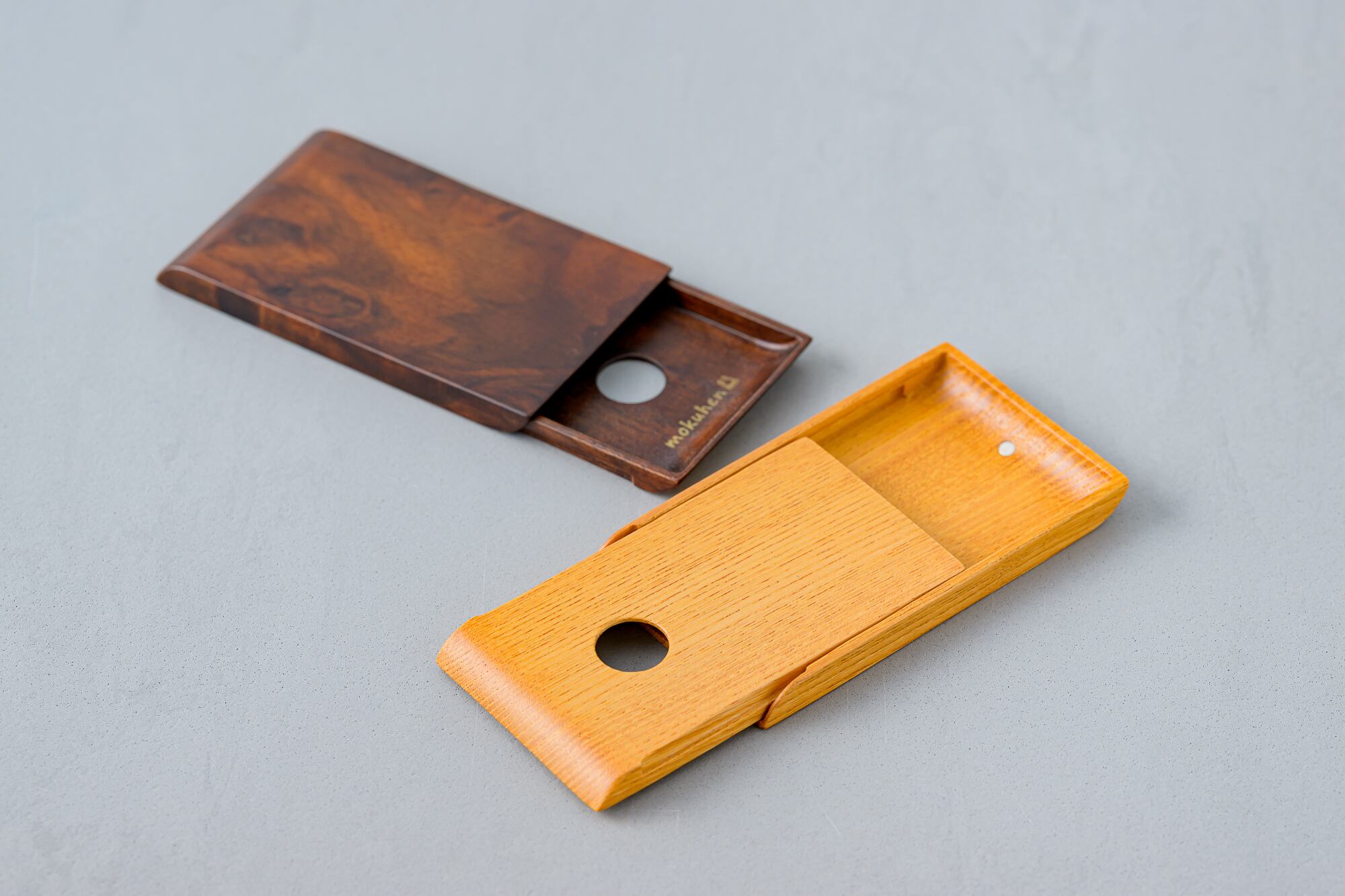 木製】 『カードケース』 NC加工技術を駆使した精密なスライド機構