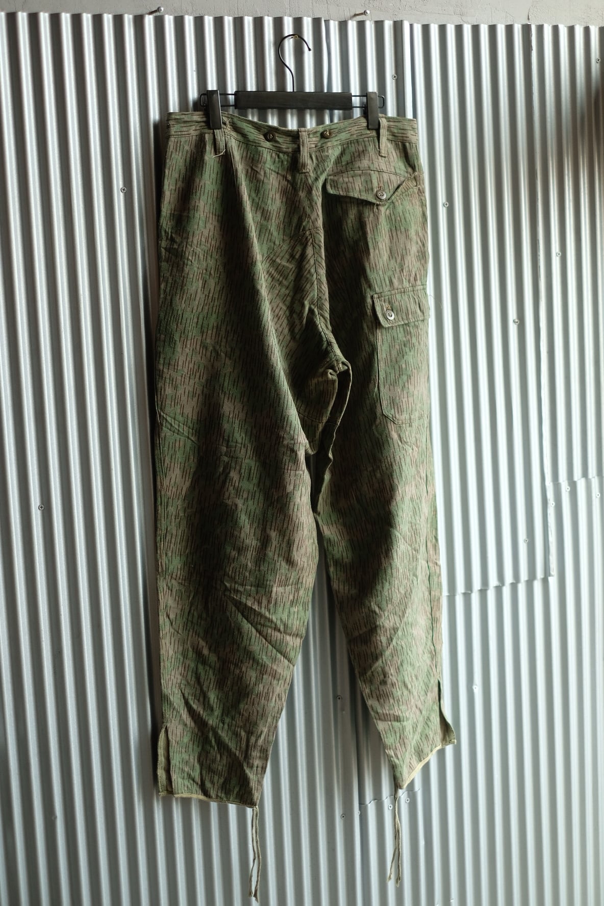 1965年 チェコ軍 レインドロップカモパンツ | 静電気