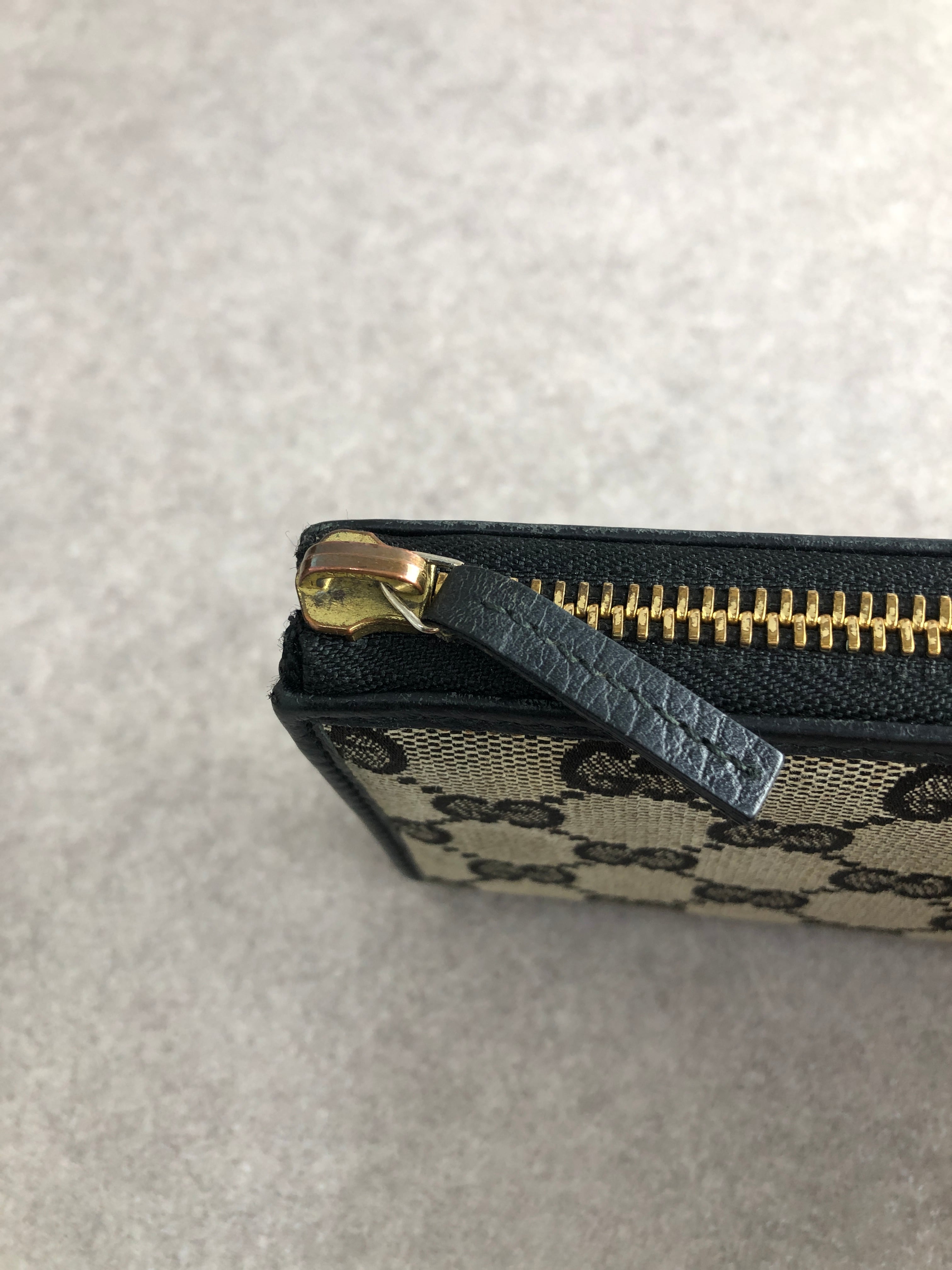 GUCCI グッチ GG 財布 ブラウン ラウンドファスナー キャンバス 長財布