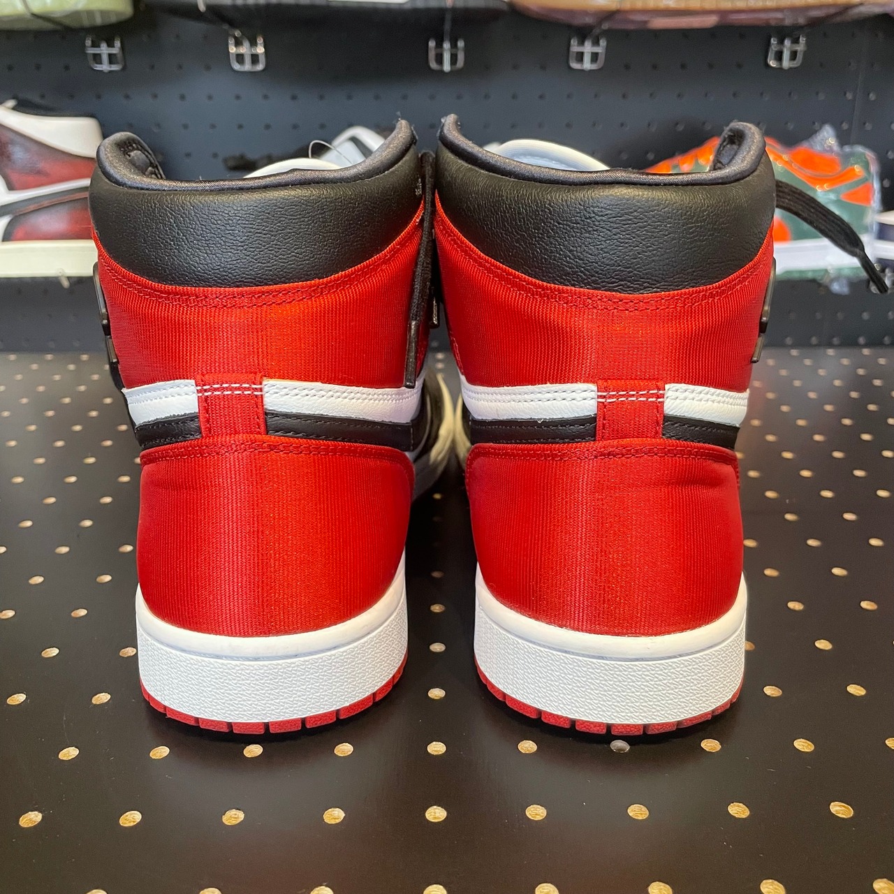 NIKE AIR Jordan 1 Retro High"Satin Black Toe (W)" USW12/29cm | RECEPTION  SNEAKER
