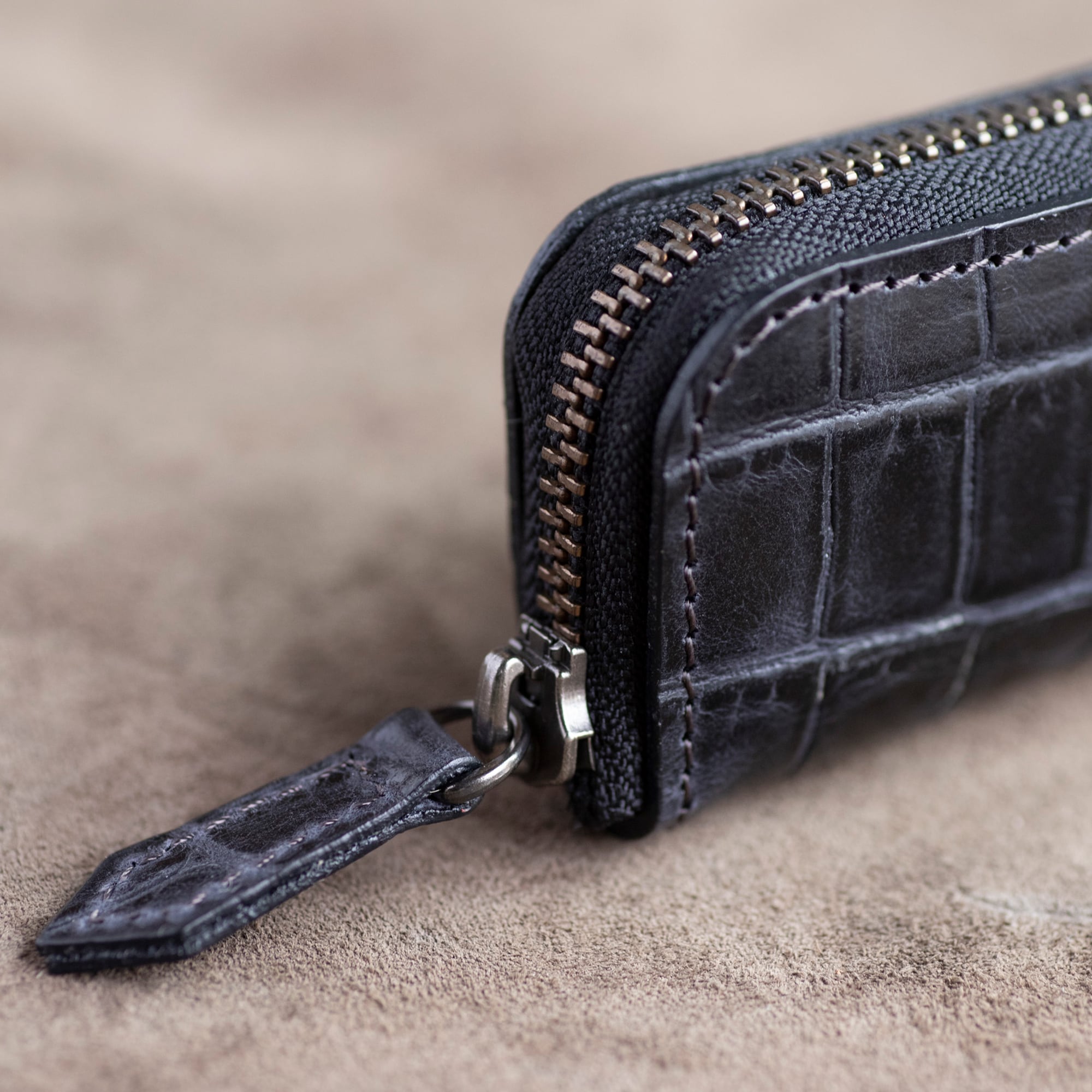 41【新品未使用】Felisi 4連レザーキーケース本革 クロコ ダークブラウン f320d45bfb573f298f43799144f0b4