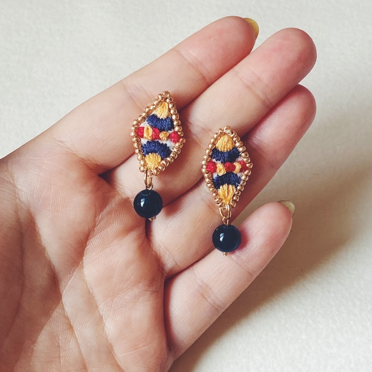 刺繍×ビーズ】大人エスニックなサージカルステンレスピアス（金具変更 