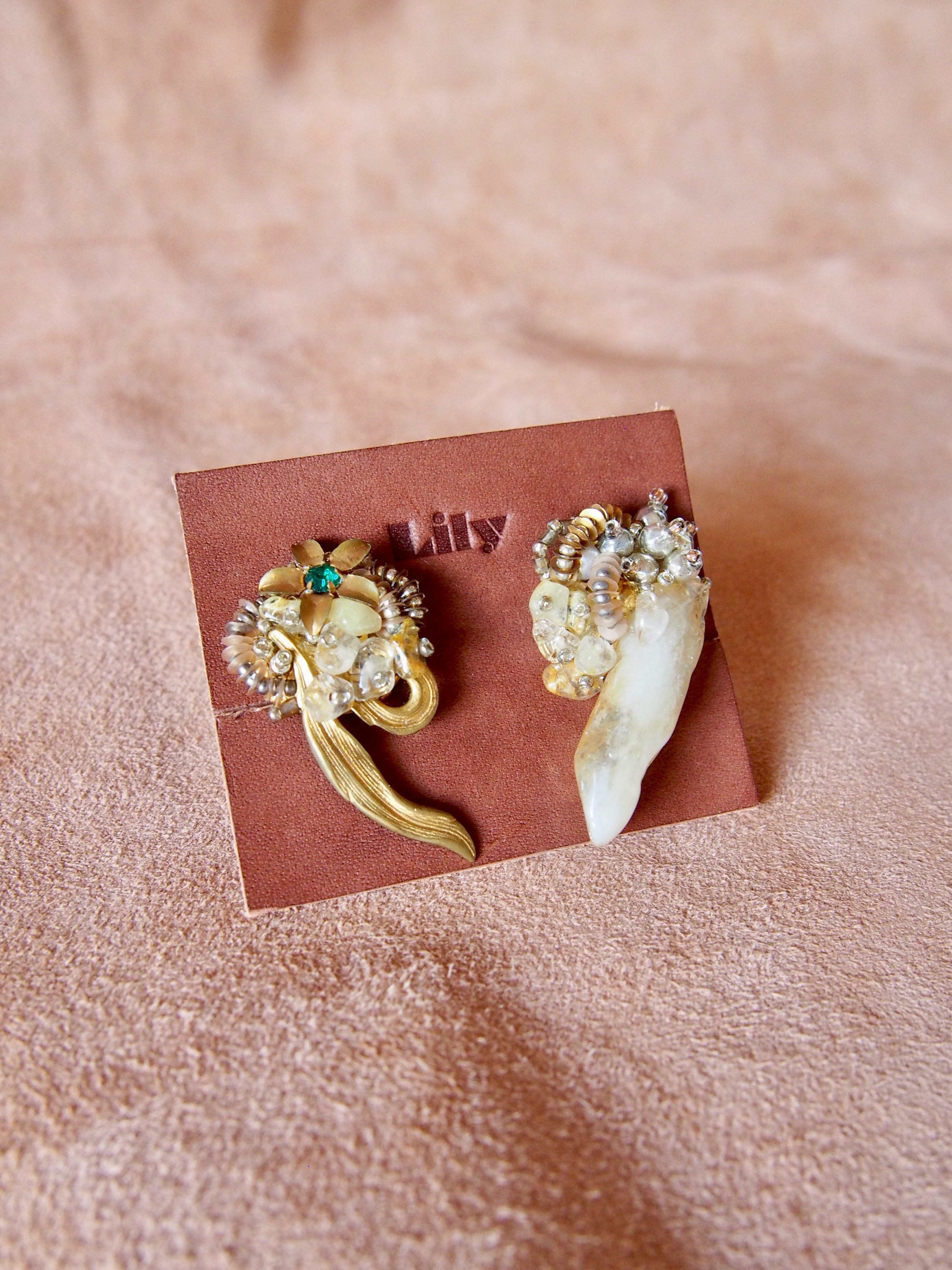 " Lily collage earrings "
