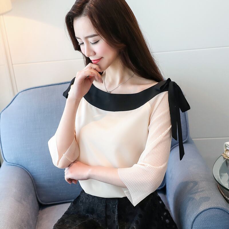 ボートネックブラウス