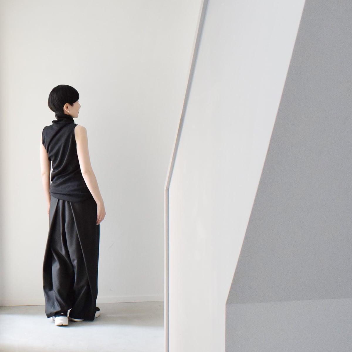 後ろタックワイドパンツ：黒［PT03LPBK］ | skep-online shop