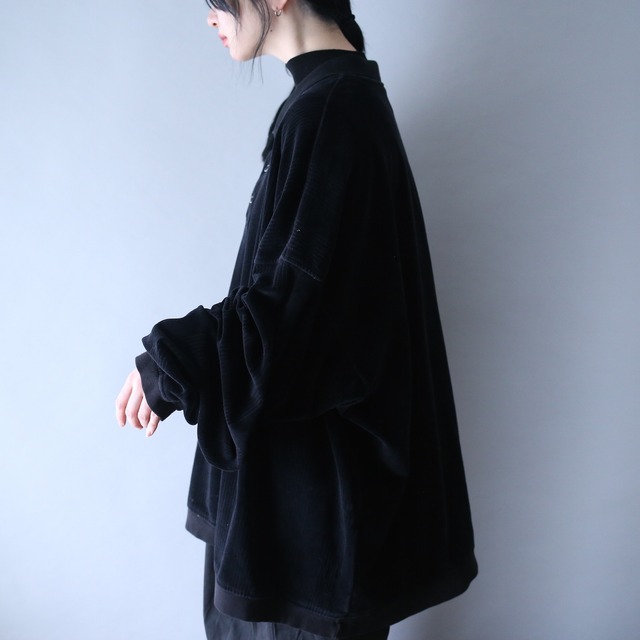 XXXXXX super wide over silhouette black velours pullover