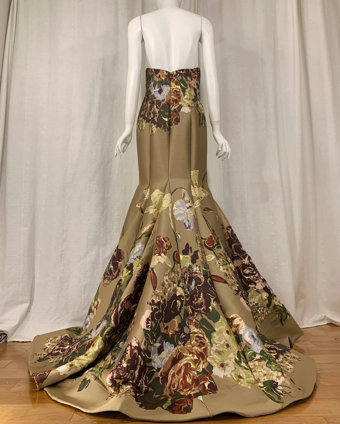 草花柄ドレス - ミディアムドレス