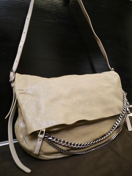 美品20万★JIMMYCHOO ジミーチュウ バイカーライン 3連チェーン クロスボディ トート バッグ★ 3連チェーンが主張！希少なバイカーライン♪