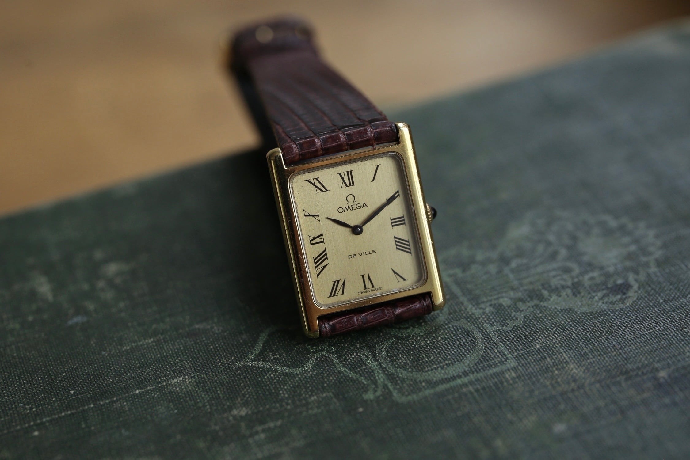 OMEGA】1975年製 デヴィル H型レクタンギュラー ローマンインデックス