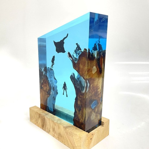 エイ＆ダイバー レジンランプ 手作り オーシャンライト 水中冒険装飾品 ベッドサイドランプ ギフト ボーイフレンド ガールフレンド