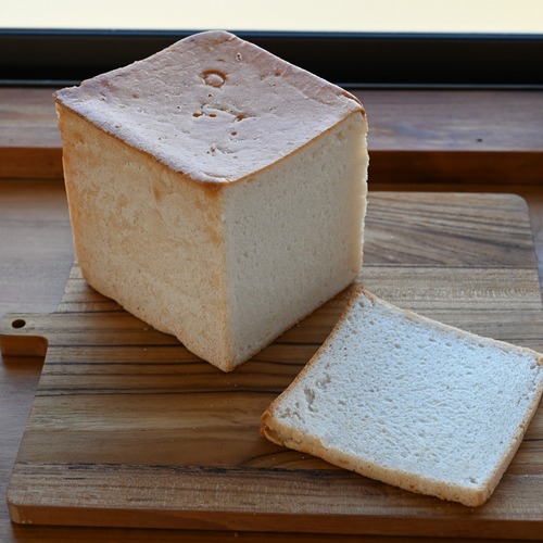 米粉100%のふわふわ食パン☆ちゃんと一斤サイズだからサンドイッチも夢じゃない！