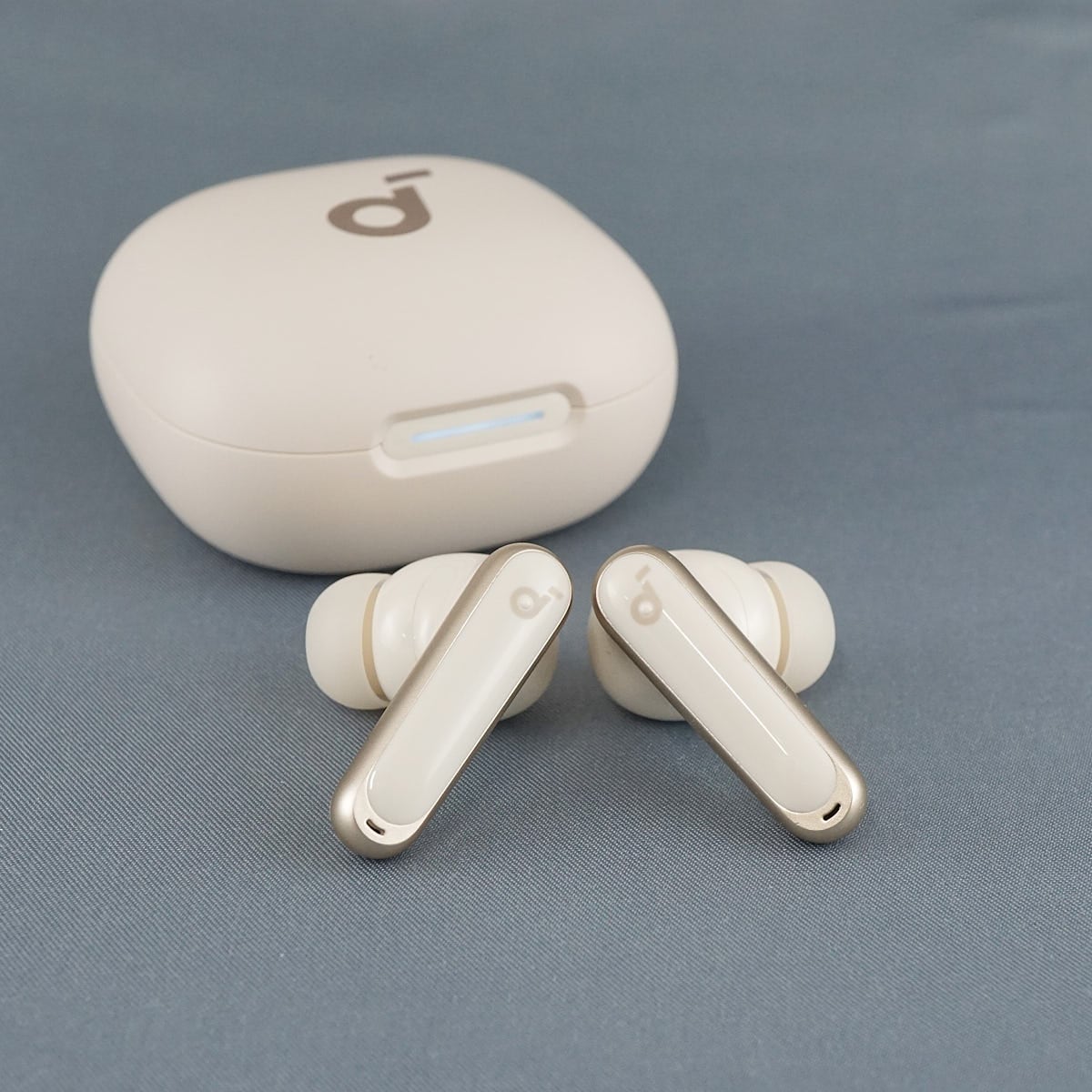 Apple AirPods Pro 第二世代 USED超美品 エアーポッズ プロ ワイヤレス