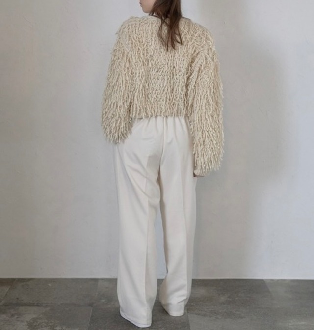 立体的アレンジループツイストニット