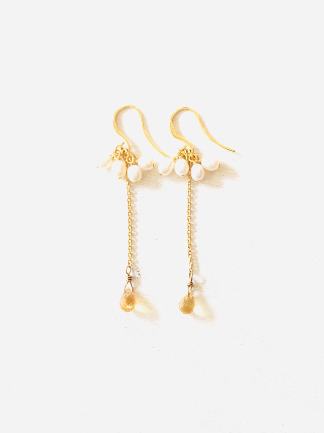 花雫✴︎ シトリン＆淡水パールのゆらゆらピアス