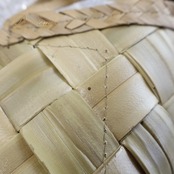 タヒチアンダンス 衣装 まとめ売り 全3点 セット パープル系 ヘッドドレス ヒップベルト 紫 黒 茶 ヘッド 頭飾り 羽根 貝 シェル ナチュラルカラー Hula&Tahiti ダンス衣装 マジックテープ フラダンス タヒチアン ブラック系 ブラウン系