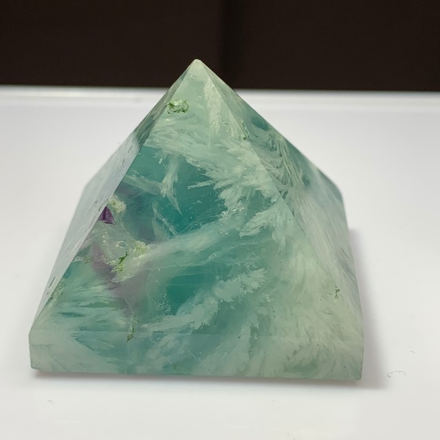 エンジェルフェザーフローライト・ピラミッド