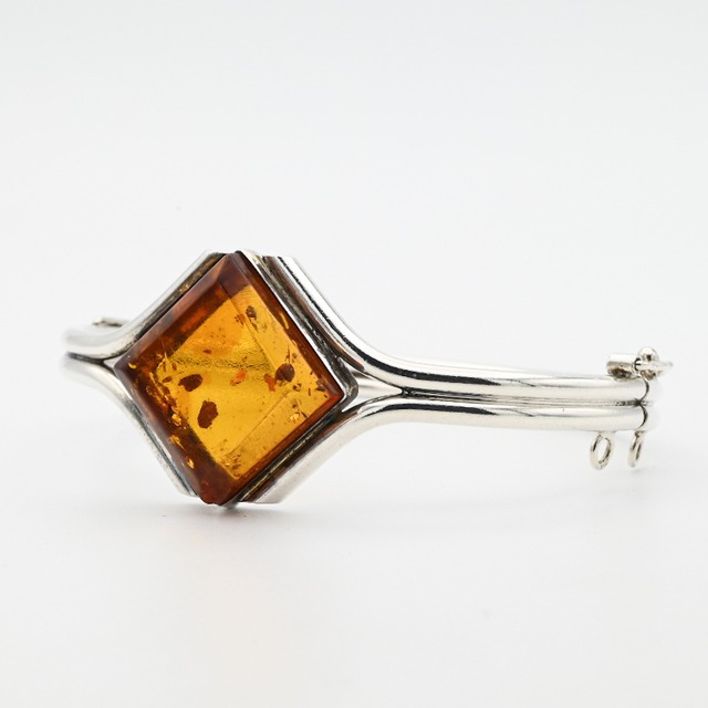 Rhombus Amber Accent Side Hinged Scrolls Bracelet / England
