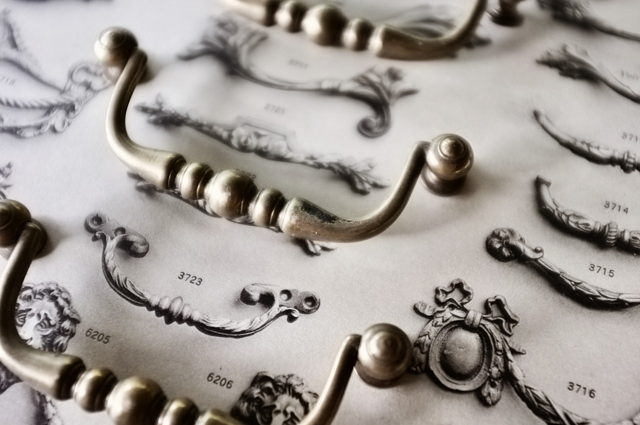 残2  フランス 永遠の硬化 金の球と真鍮製ハンドル アンティーク