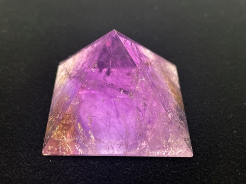 ピラミッド（アメトリン）