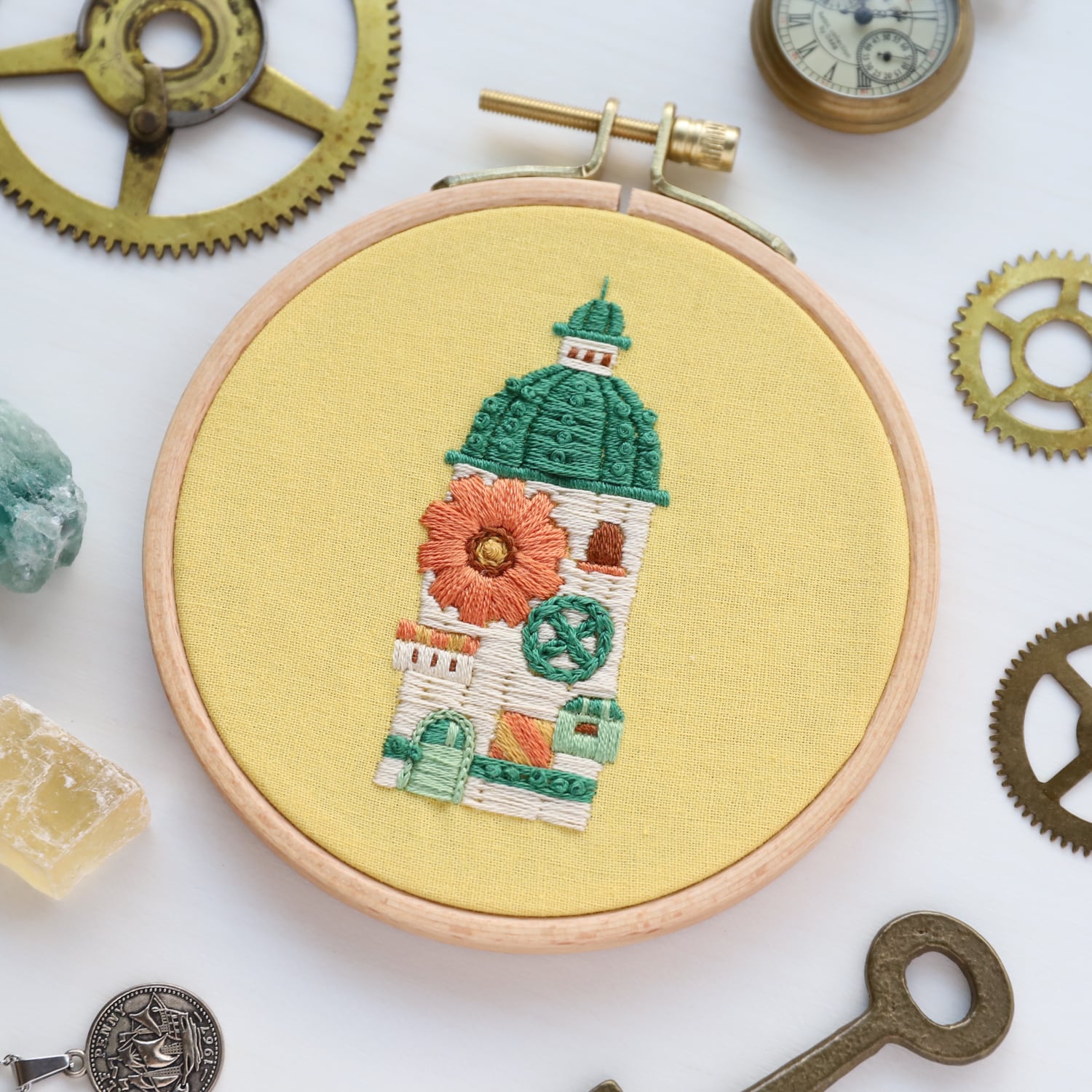 刺繍キット 屋根裏部屋のネズミの王国より「おもちゃ屋さん《歯車トイ》」《空想街雑貨店》