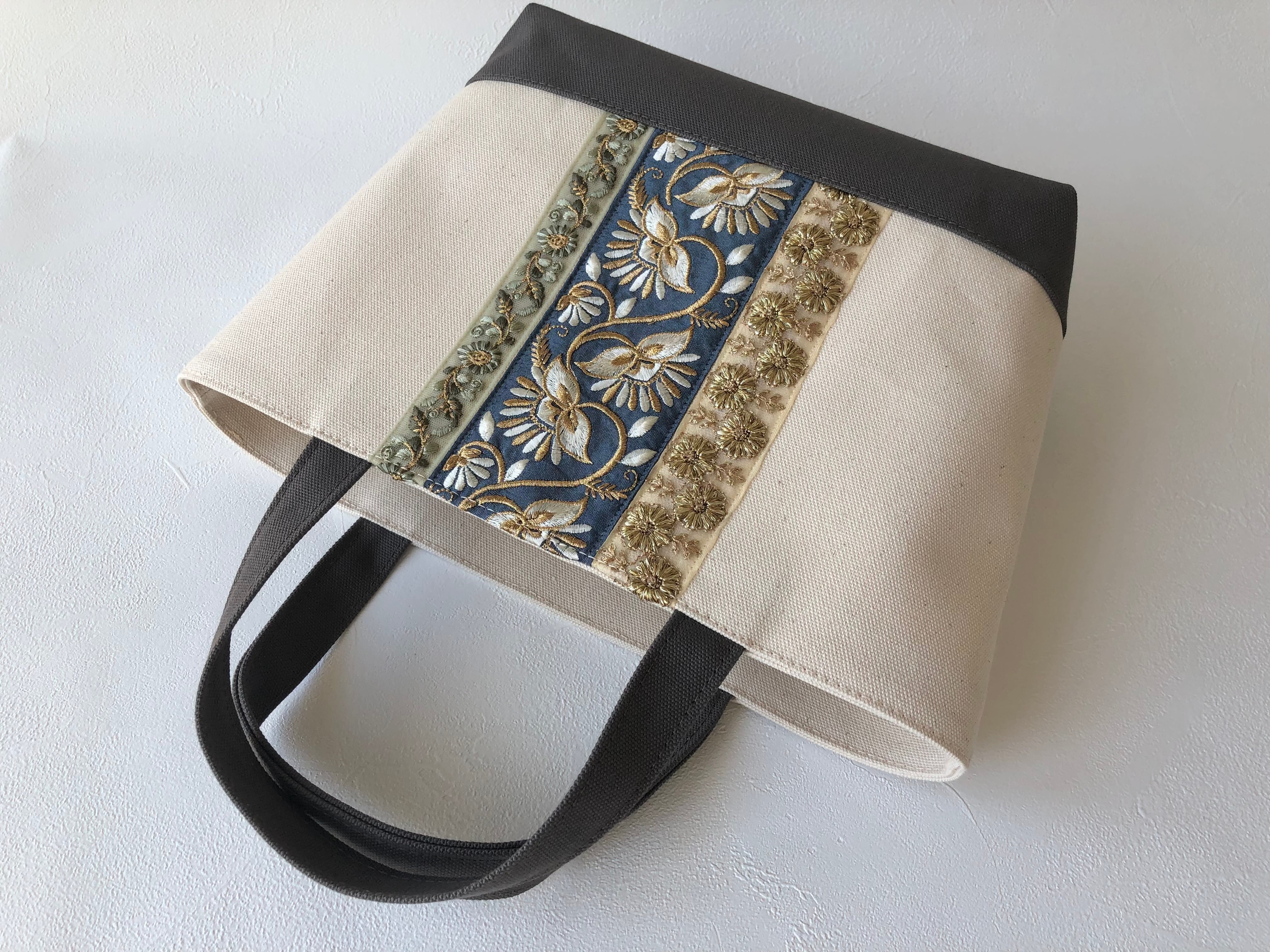 インド刺繍リボンのトートバッグ 【キナリ×グレー Mサイズ】 | PAY ID