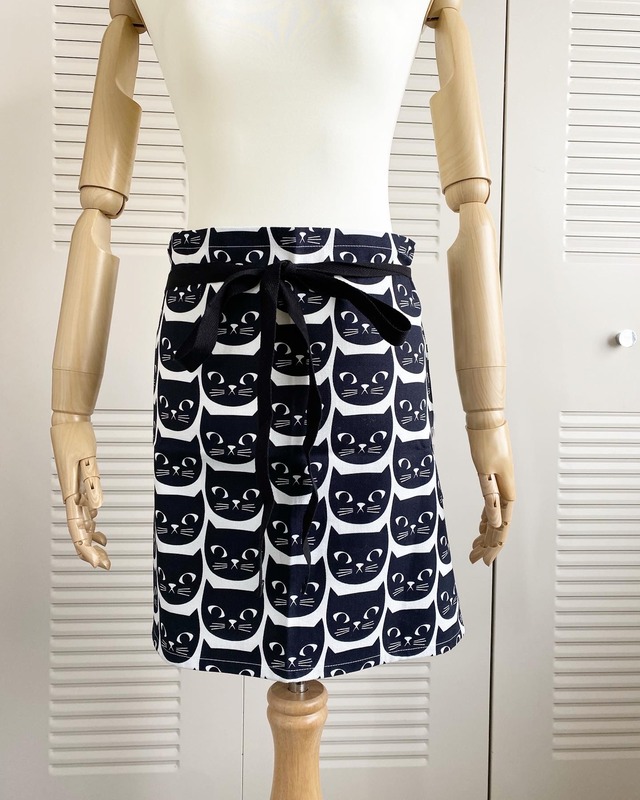 黒猫カフェエプロン