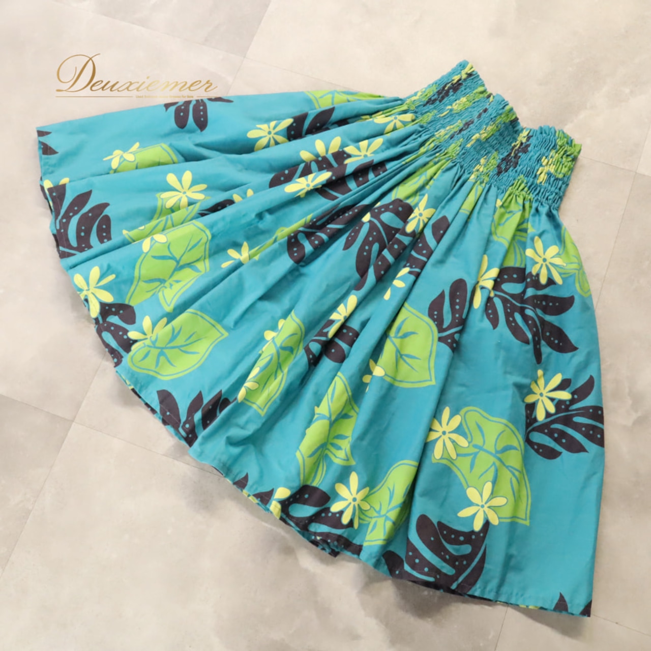 フラダンス 衣装 ALOHA STANDARDS アロハスタンダード パウスカート ブルー系 ブルーグリーン 青緑 ティアレ柄 ラウアエ柄 タロリーフ柄 花柄 植物柄 ハワイアンプリント ハワイアン アロハ フラ ダンス レッスン 練習 ハワイアンダンス シングル スカート フレア グリーン系 ブラック系 イエロー系 華やか かわいい おしゃれ さわやか