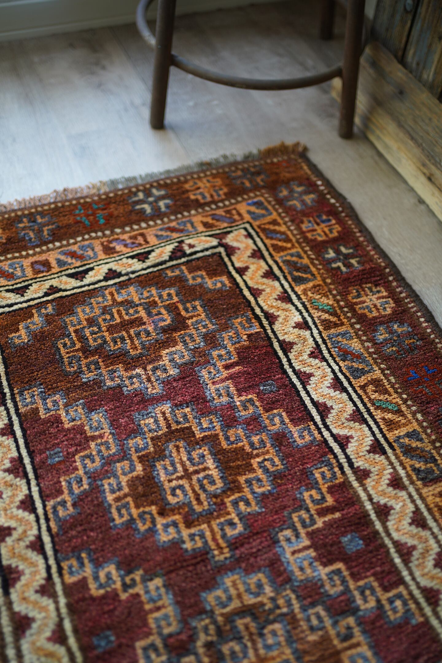 283】Vintage Afghan Taimani rug 1975's | ヴィンテージラグ専門店