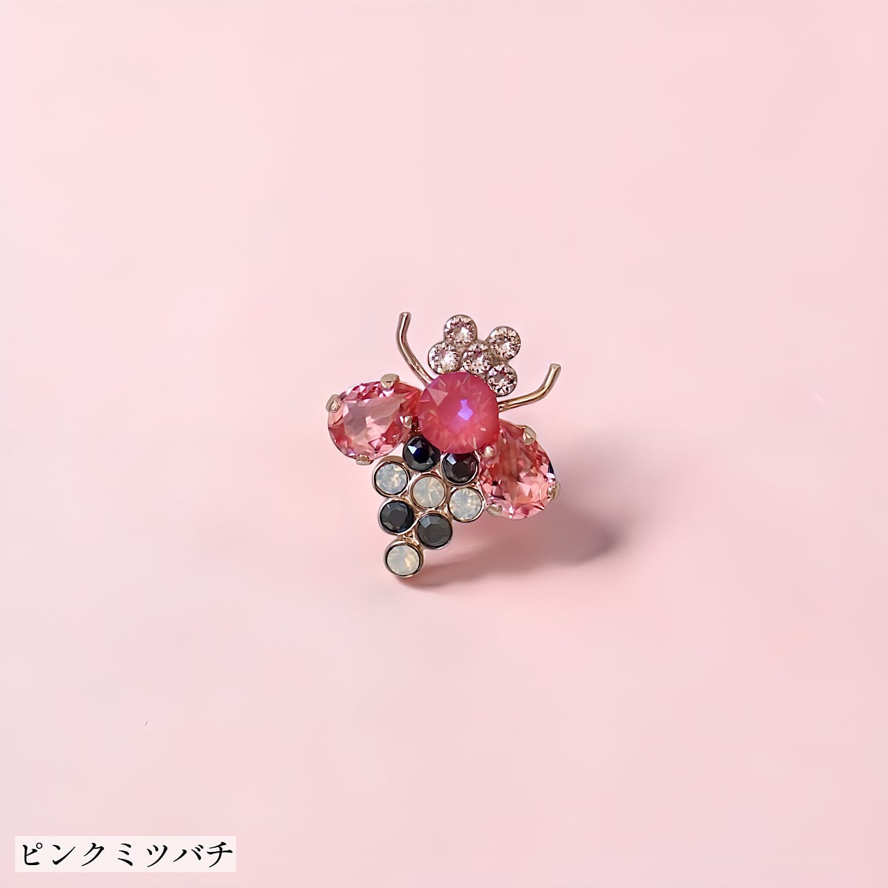 ミツバチピンブローチ | MAKI NUMOTO (マキ ヌモト) ｜コスチューム