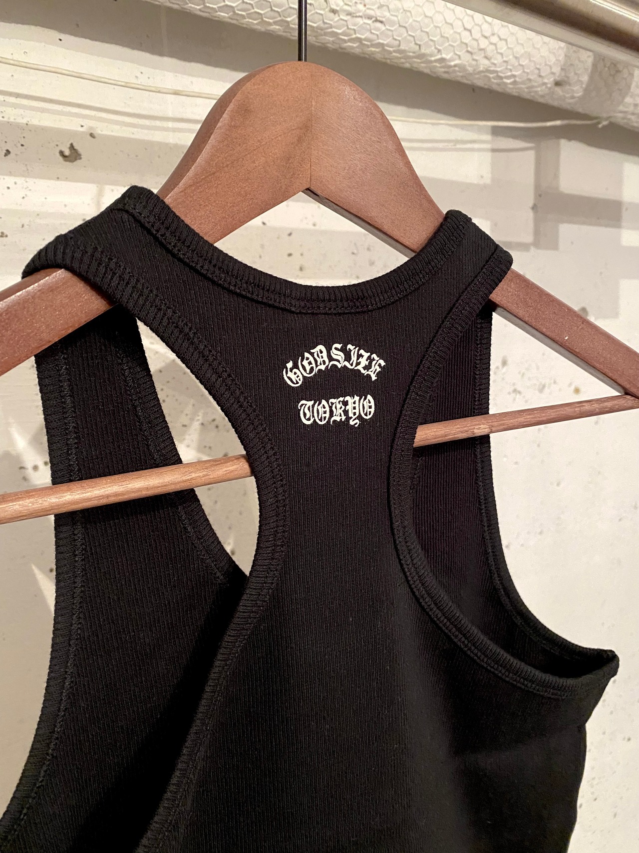 GODSIZE® LOGO TANK TOP [BLACK]