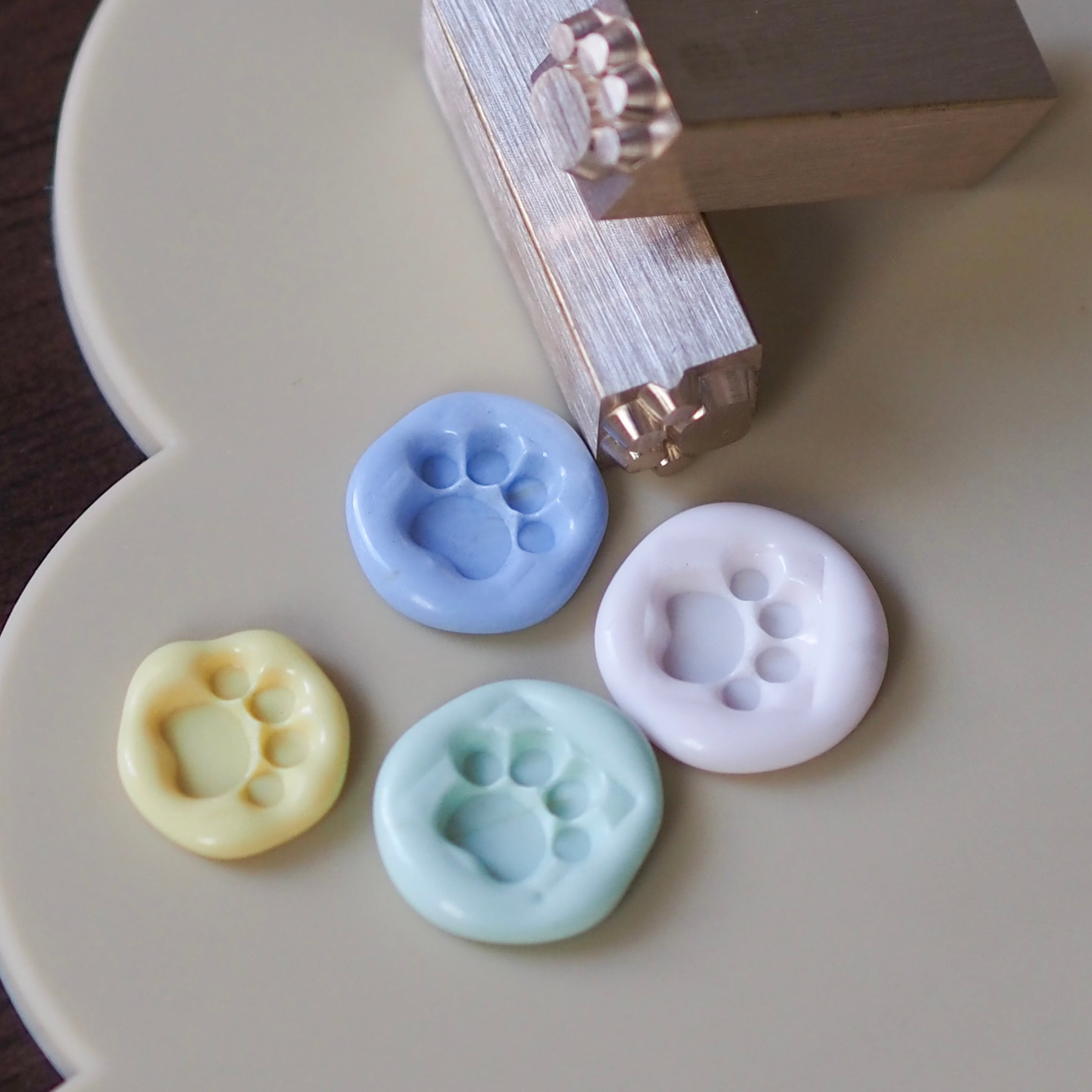 ミニ子猫の足跡 7mmミニシーリングスタンプ