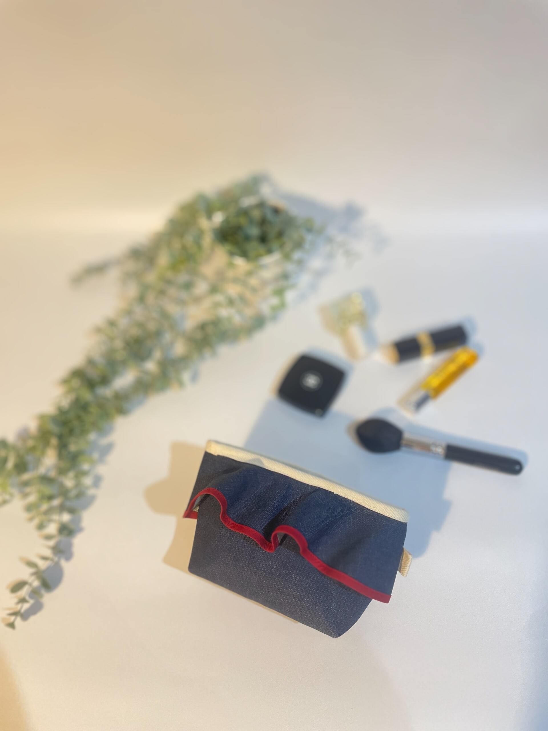 【360°かわいいフリルポーチ】/6P0123