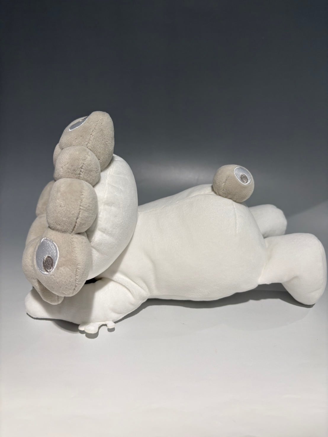 第2次受注】EXPO2025 ミャクミャク 這型ぬいぐるみ(M) 白ミャクミャク