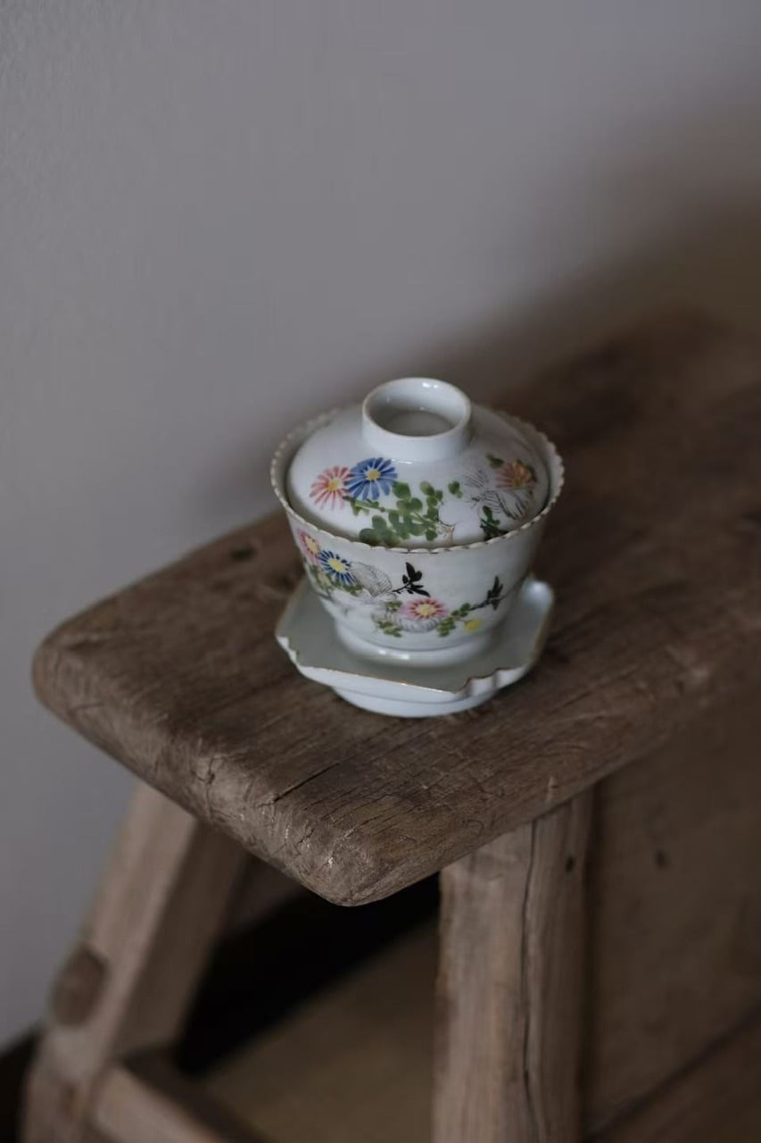 民国 金彩絵付蓋碗 B品