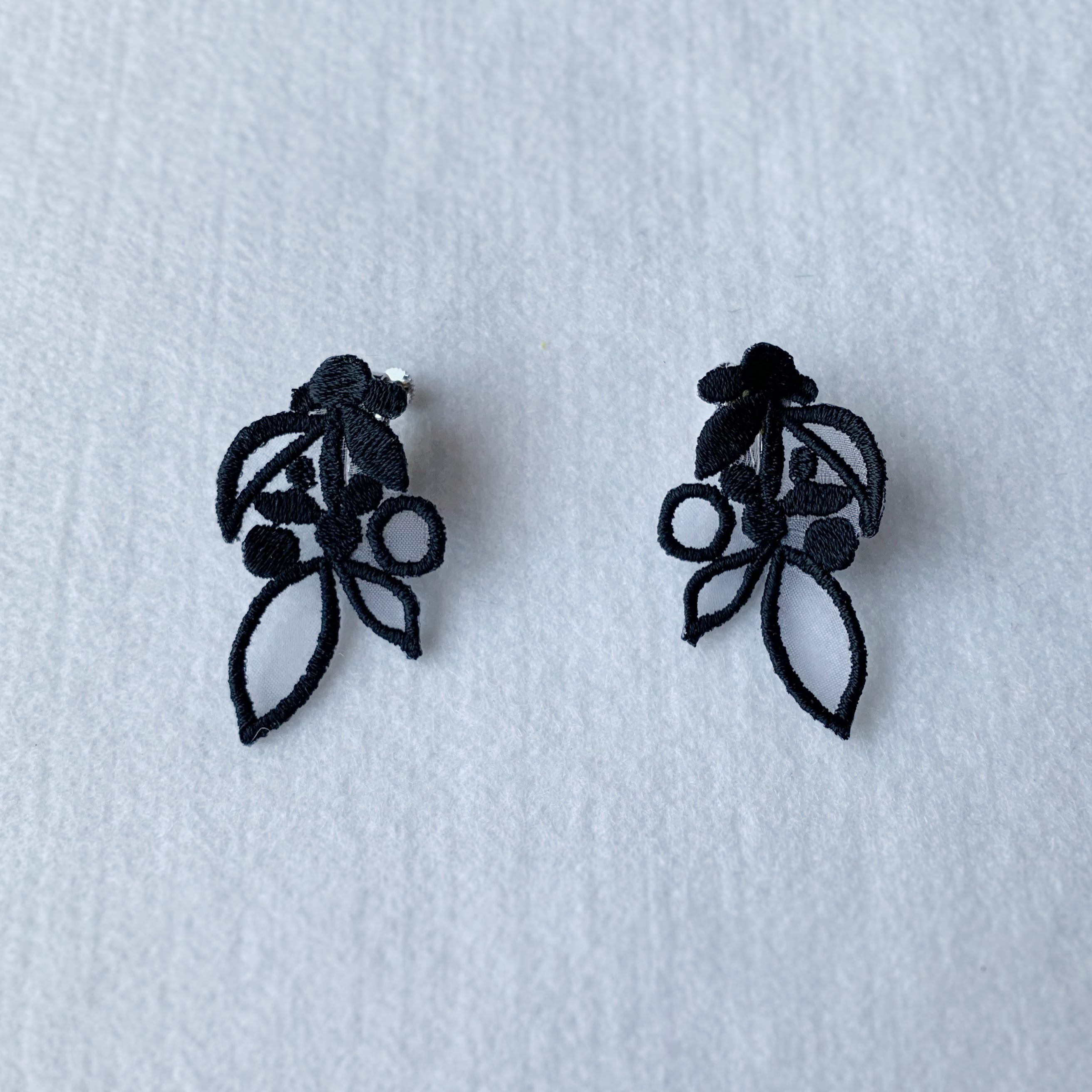 刺繍イヤリング・ピアスga.la（e-033・p-033）4色 | ga.la_accessory